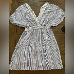 ✨NWOT✨ Blue Island Navy and White Striped Coverup